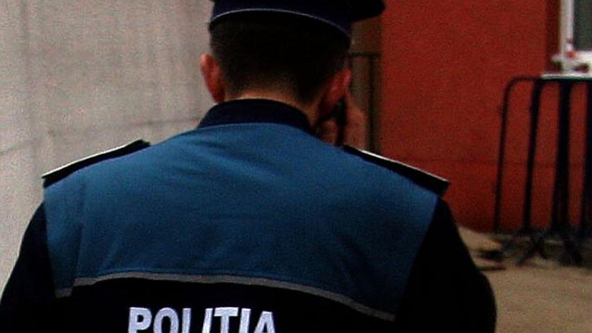 Poliţist cercetat penal după ce a minţit în legătură cu o anchetă. În timpul audierilor, un bărbat a murit sub ochii lui