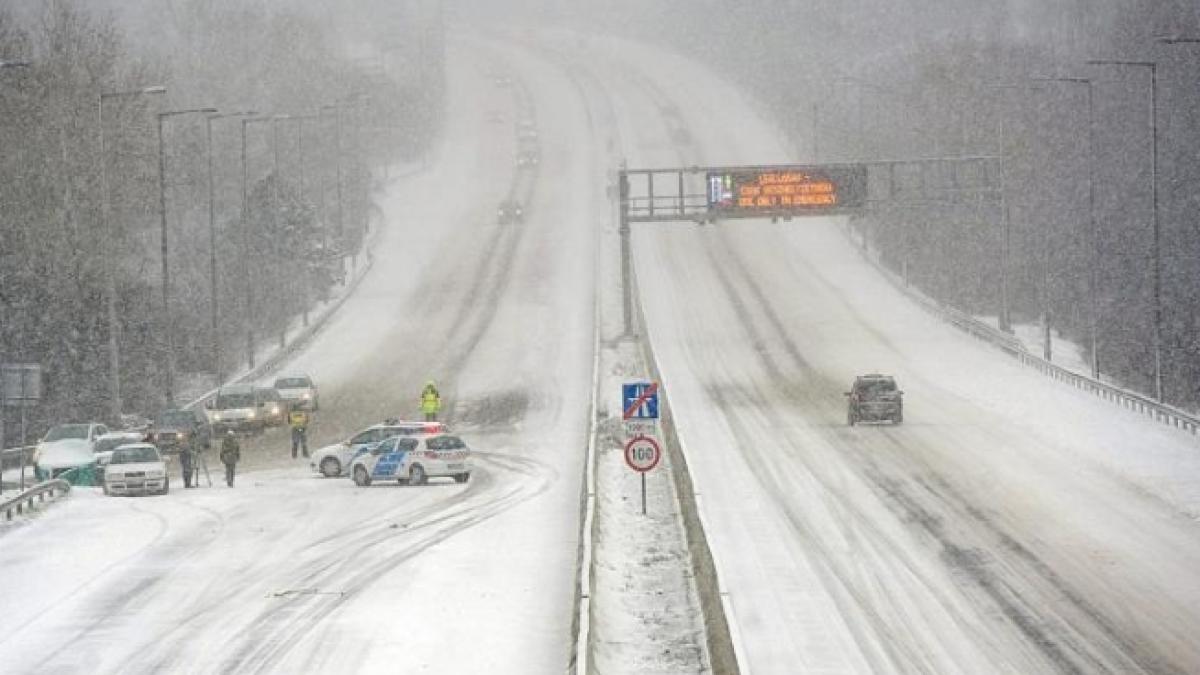 MAE: Ultimii cetăţeni români blocaţi în Ungaria din cauza condiţiilor meteo şi-au reluat călătoriile