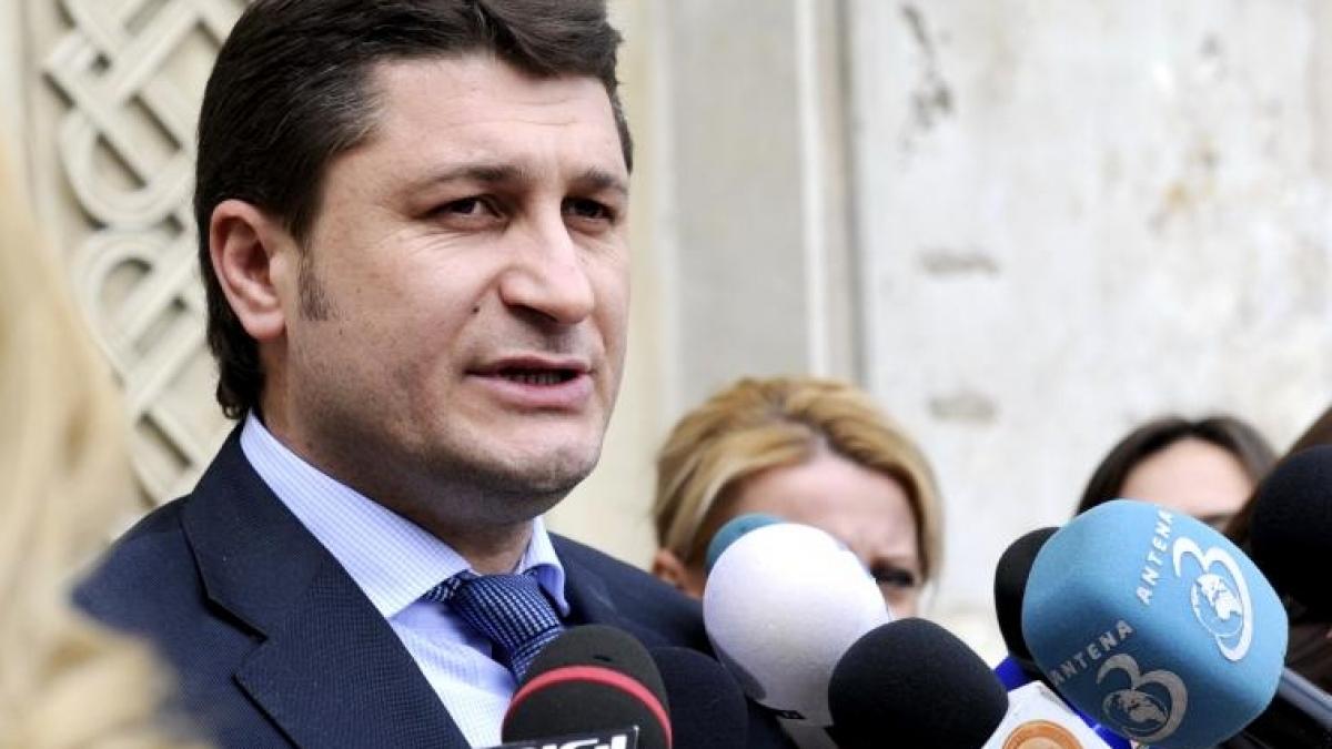 Fostul şef al ANSVSA a ajuns consilierul premierului Ponta. Mihai Ţurcanu, criticat pentru &quot;lipsă de profesionalism&quot; în scandalul alimentar