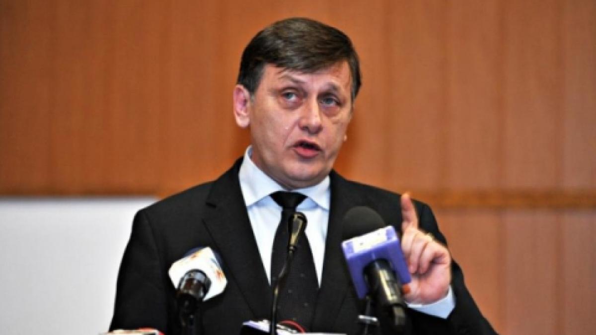 Antonescu: Băsescu s-a obişnuit ca CC să încalce voinţa populară. Poate verifica limitele revizuirii