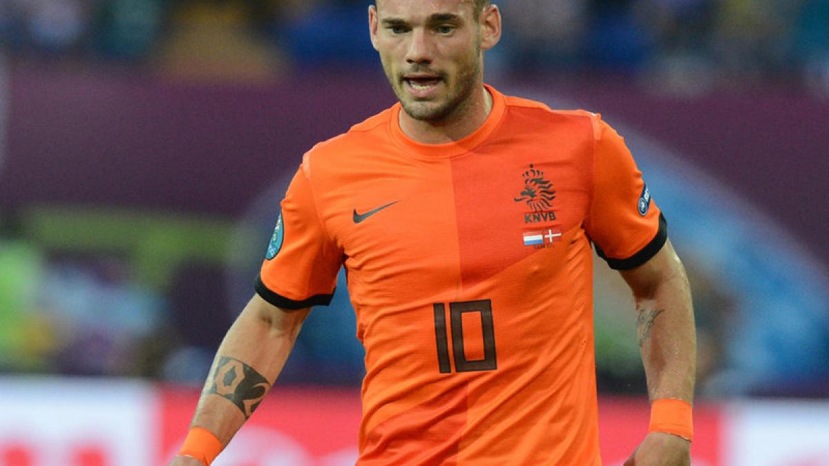 Wesley Sneijder nu va juca împotriva României din cauza unei accidentări