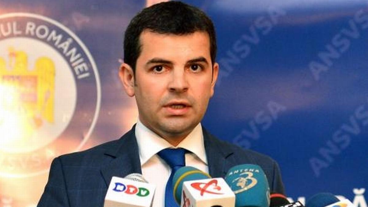 Daniel Constantin: Preşedintele refuză să înţeleagă că este preşedintele tuturor românilor, nu doar al Elenei Udrea