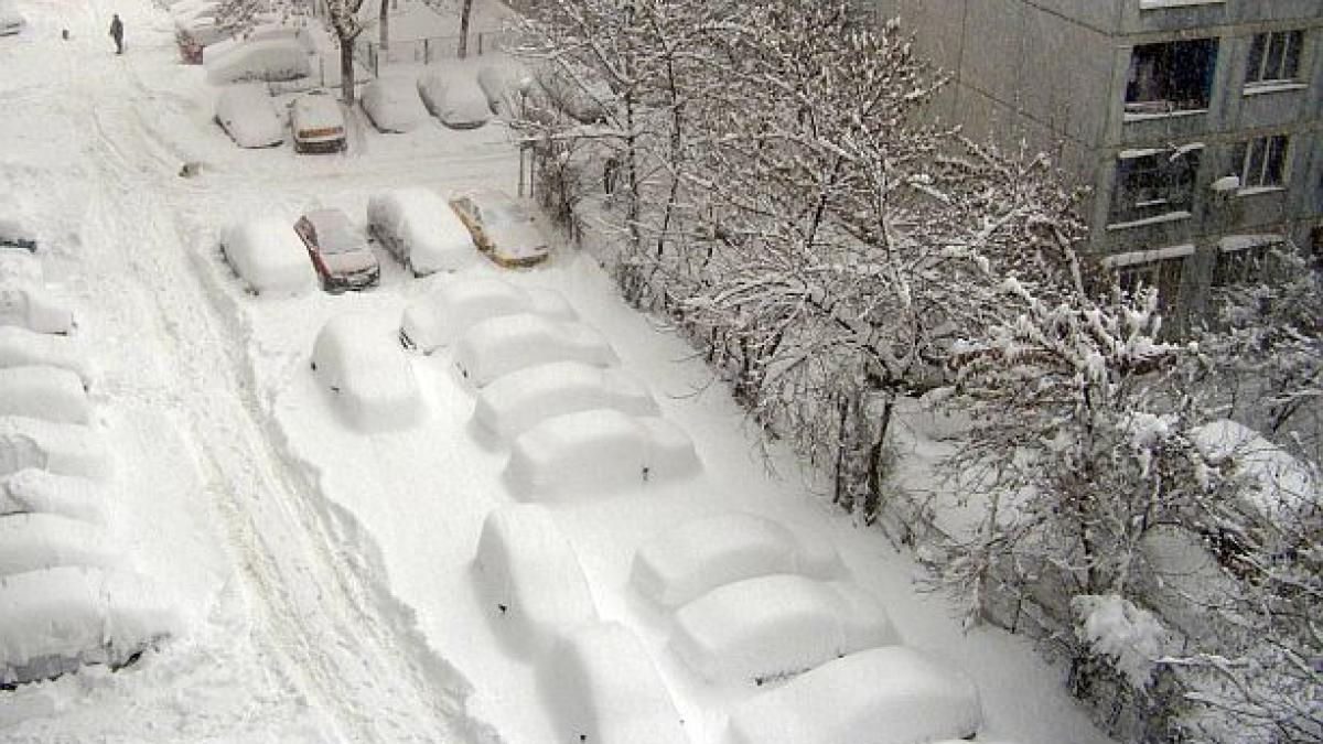 Nici meteorologii nu se aşteptau la asta. COD PORTOCALIU de ninsori în Capitală. IMAGINI LIVE cu zonele vizate