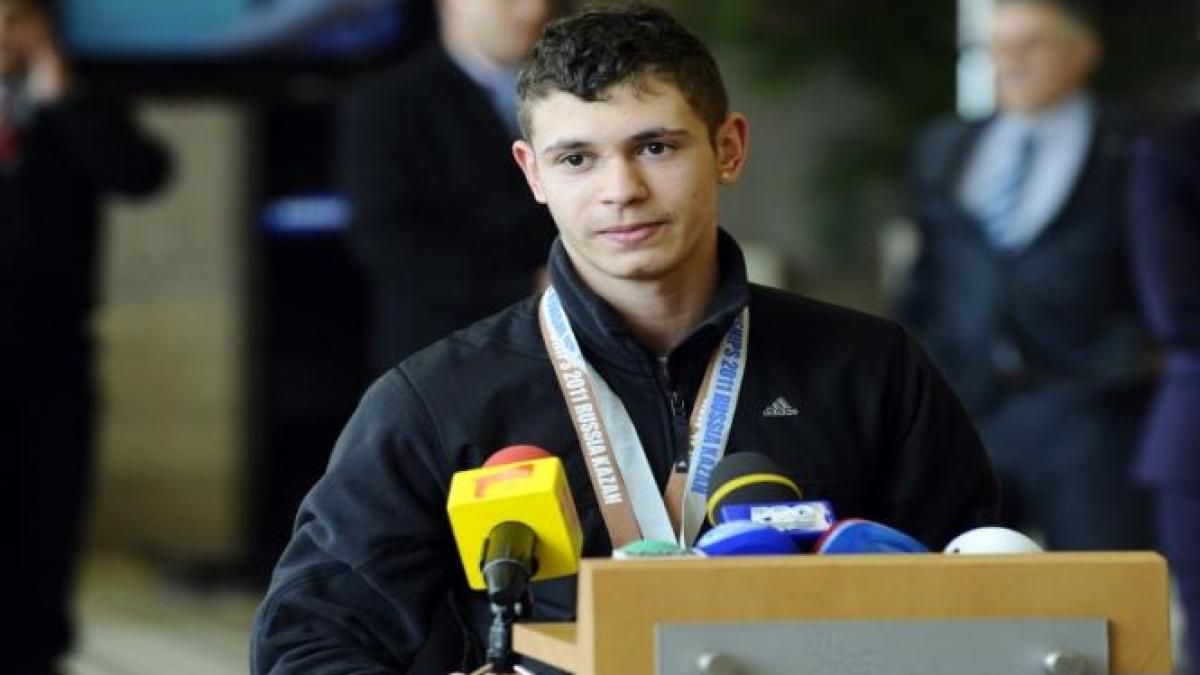 CE de haltere: Florin Ionuţ Croitoru a câştigat medalia de argint la stilul smuls, la categoria 62 kg