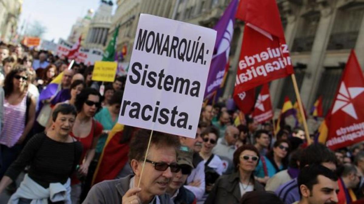 Peste 8.000 de spanioli au ieşit în stradă. Manifestanţi cer sfârşitul monarhiei în Spania