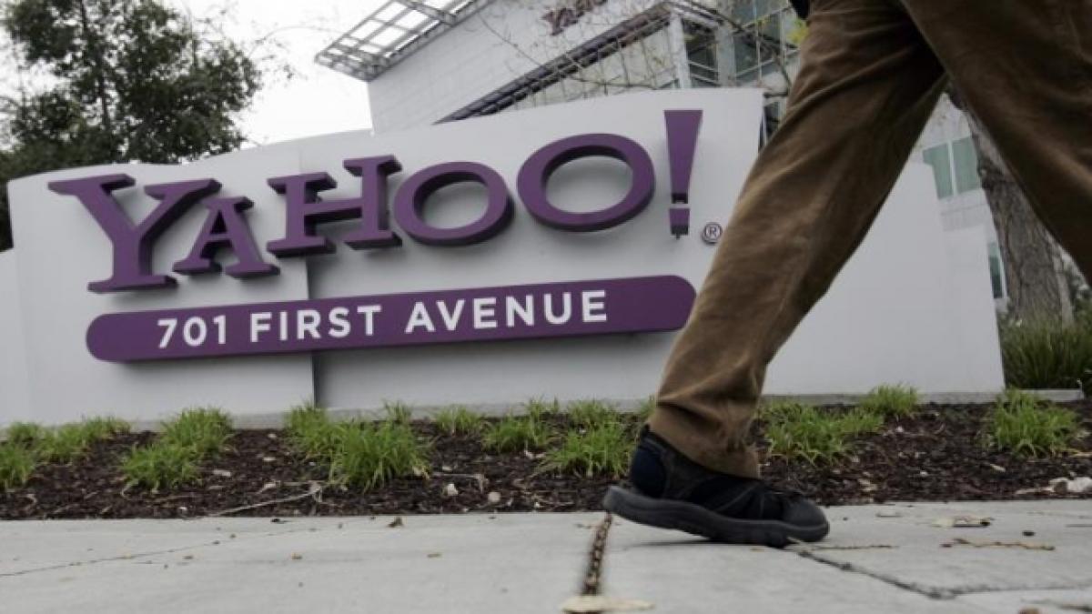 Yahoo închide serviciul de e-mail din China