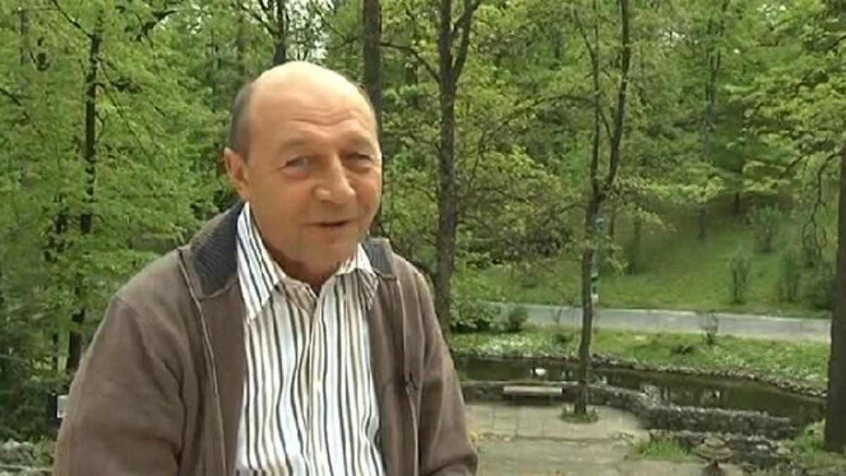 Traian Băsescu i-a felicitat pe gimnaştii români: Am avut un sfârşit de săptămână cu bucurii aduse de Larisa Iordache şi de Diana Bulimar