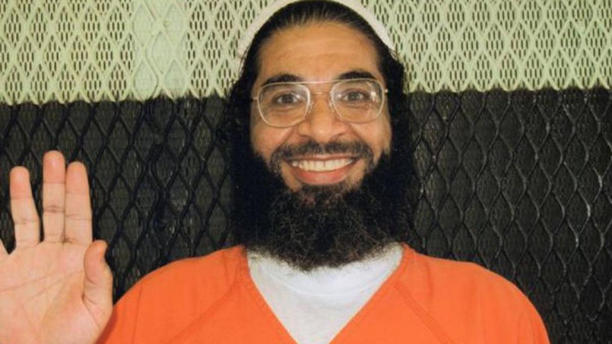 SUA vor să îl reducă la TĂCERE, din cauza secretului pe care îl ştie. Omul nevinovat care e ţinut prizonier la Guantanamo