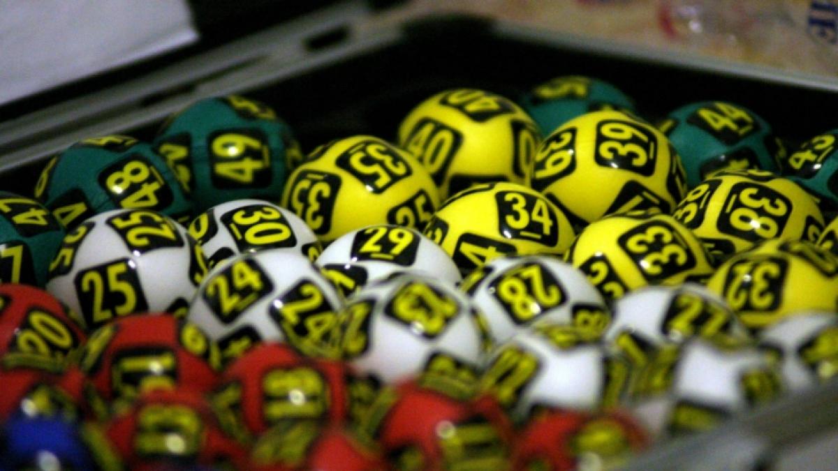 E nebunie curată la Loto 6/49. 71 de români au CÂŞTIGAT