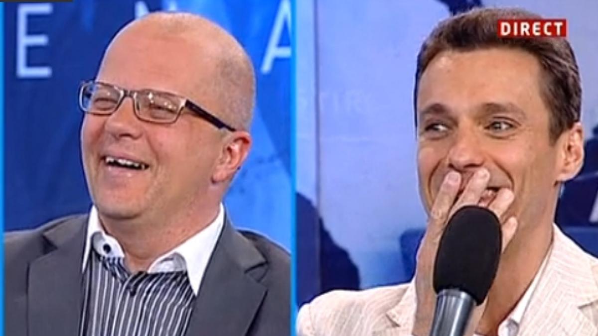 Mircea Badea, show la &quot;Sinteza zilei&quot;. Ce a spus un &quot;domn actor&quot; despre frumuseţea Robertei Anastase