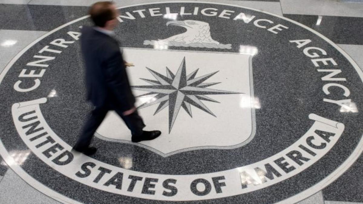 The New York Times: CIA &quot;l-a cumpărat&quot; cu milioane de dolari pe liderul Afganistanului 