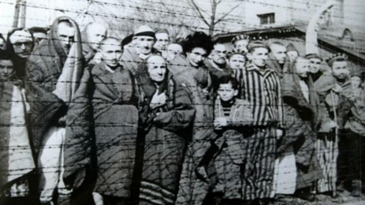 &quot;A luat parte la adevărate masacre&quot;. Un presupus gardian de la Auschwitz a fost arestat în Germania