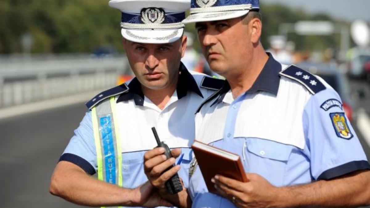 Poliţiştii au împânzit şoselele şi au împărţit, fără milă, amenzi. Sute de şoferi au rămas fără permis