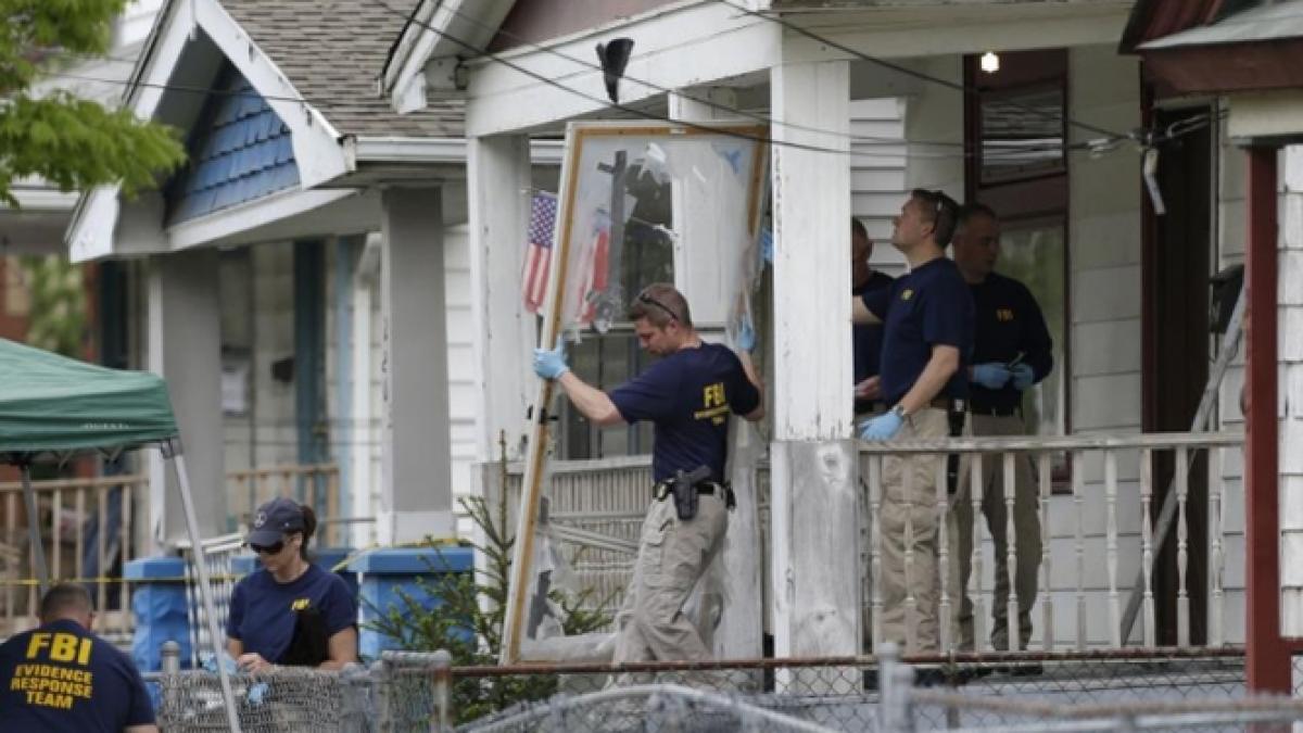 Mai multe lanţuri şi corzi, descoperite în casa din Cleveland, unde au fost sechestrate cele trei femei