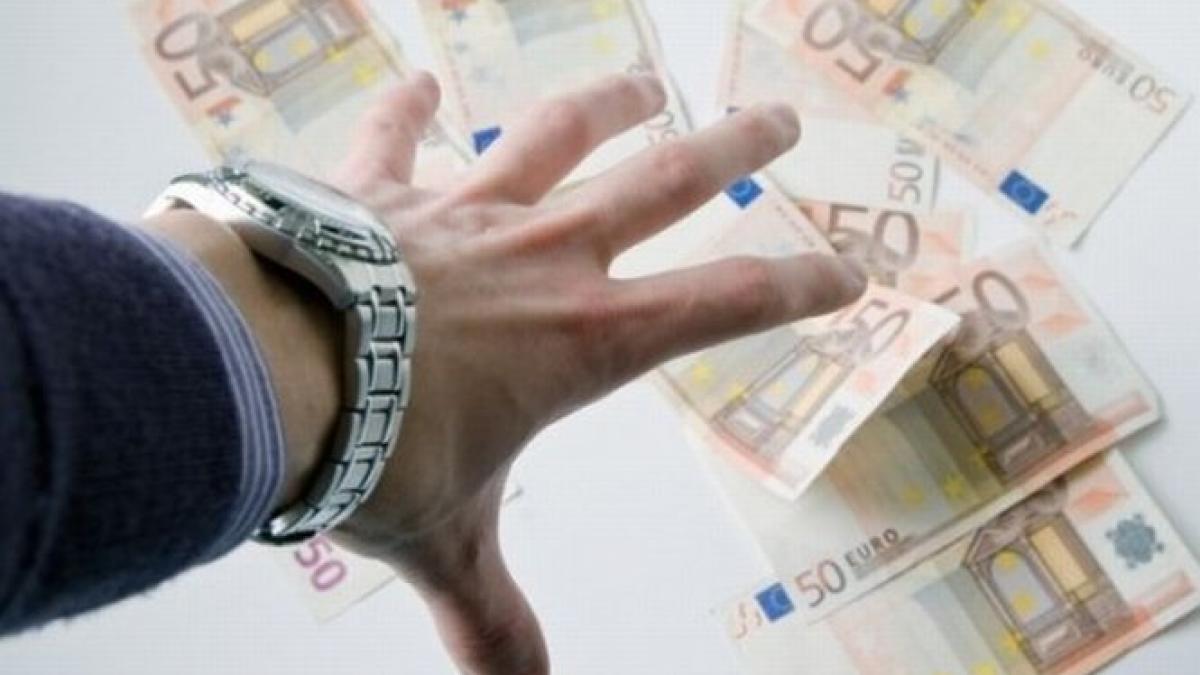 Parlamentarii României câştigă bani frumoşi pe spatele bugetului public. Au contracte cu statul de peste 150 de milioane de euro