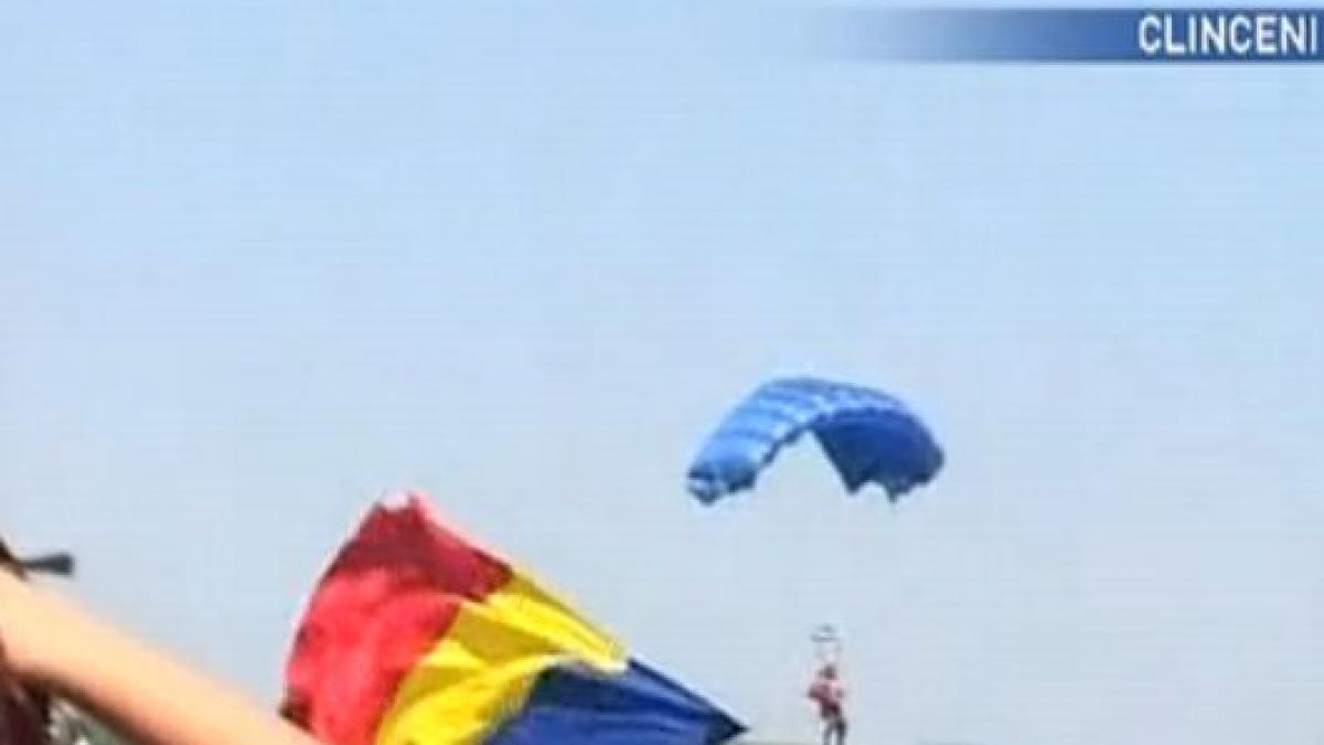 Cel mai mare TRICOLOR din lume va flutura pentru prima oară pe aerodromul de la Clinceni