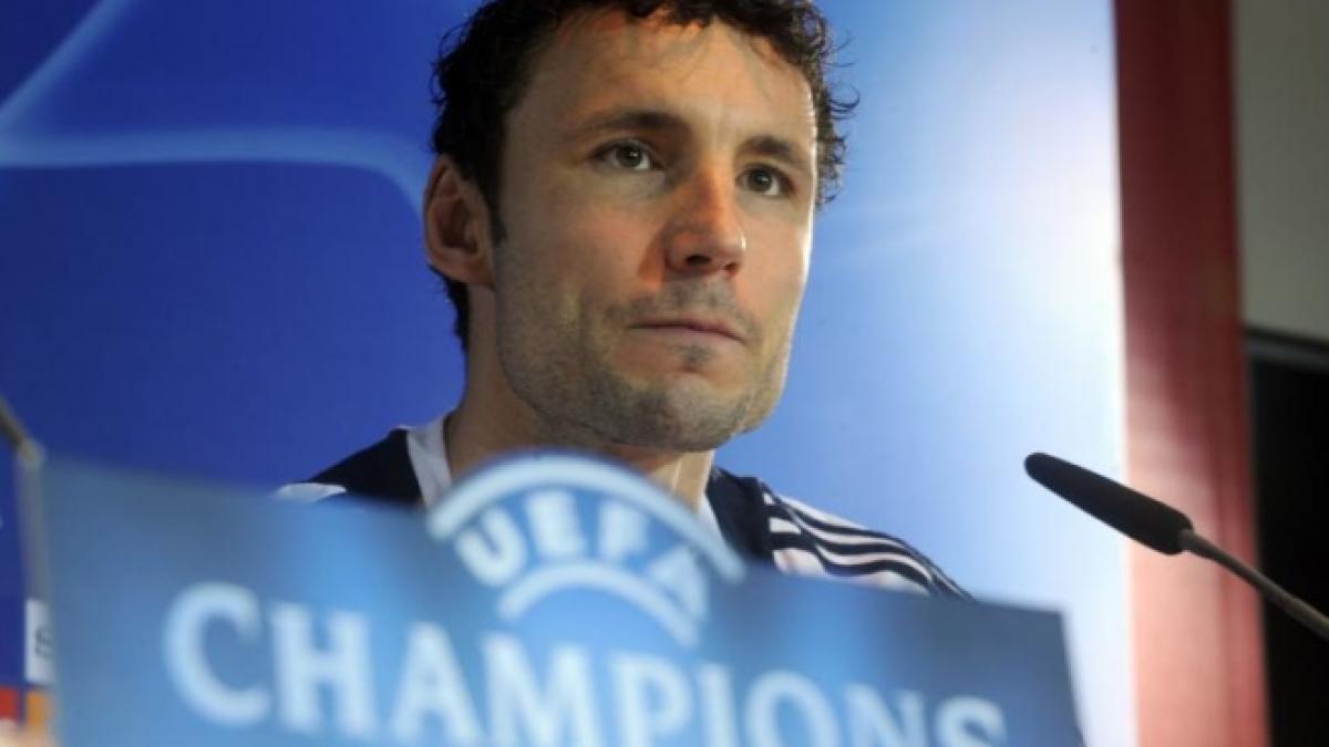 Mark van Bommel şi-a încheiat cariera de fotbalist cu o eliminare pentru cumul de cartonaşe galbene