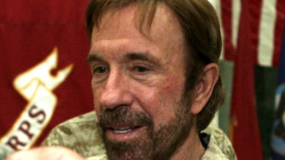 Care este legătura dintre Chuck Norris şi Iisus? &quot;Fac acelaşi lucru ca Mântuitorul!&quot;