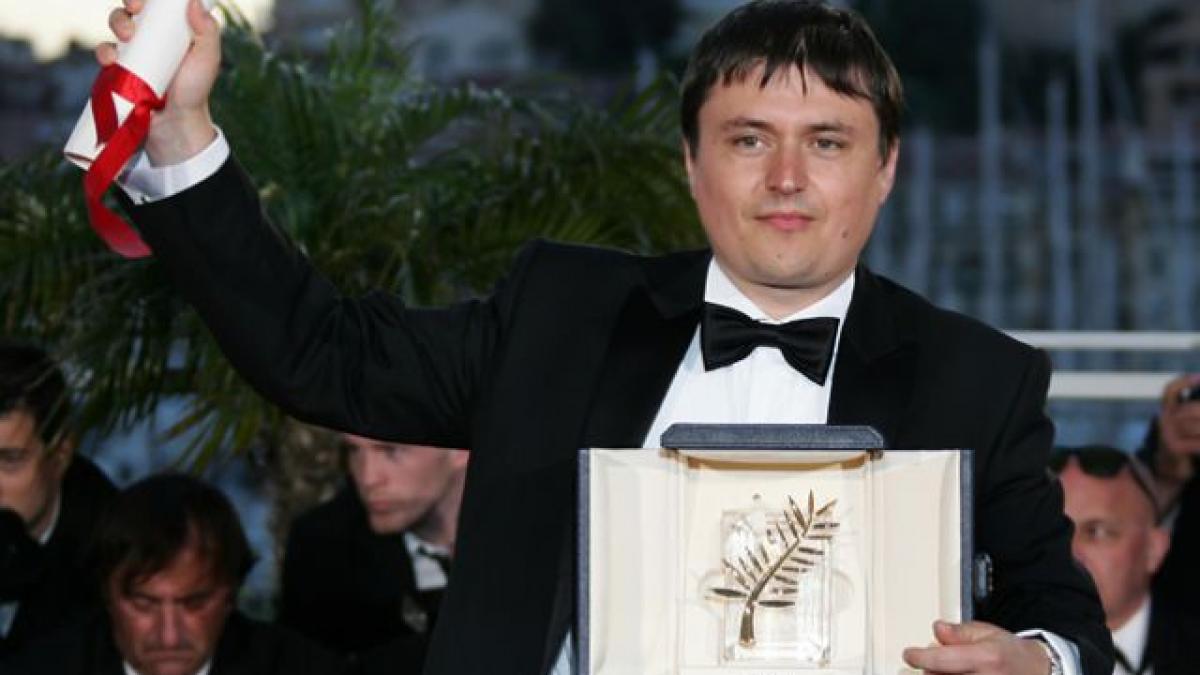 Francezii şi-au BĂTUT JOC de Cristian Mungiu. L-au parodiat cerşind bani de la Steven Spielberg