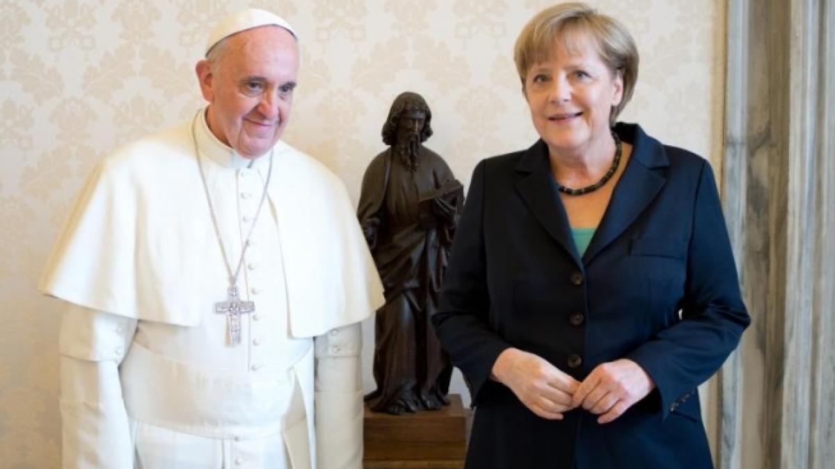 Angela Merkel a fost primită la Vatican de către Papa Francisc. Vezi aici ce teme au abordat