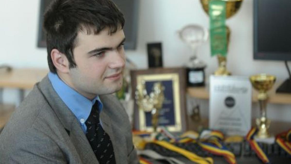 Un tânăr român a câştigat marele premiu la Intel ISEF. Vezi aici cu ce a impresionat o lume întreagă