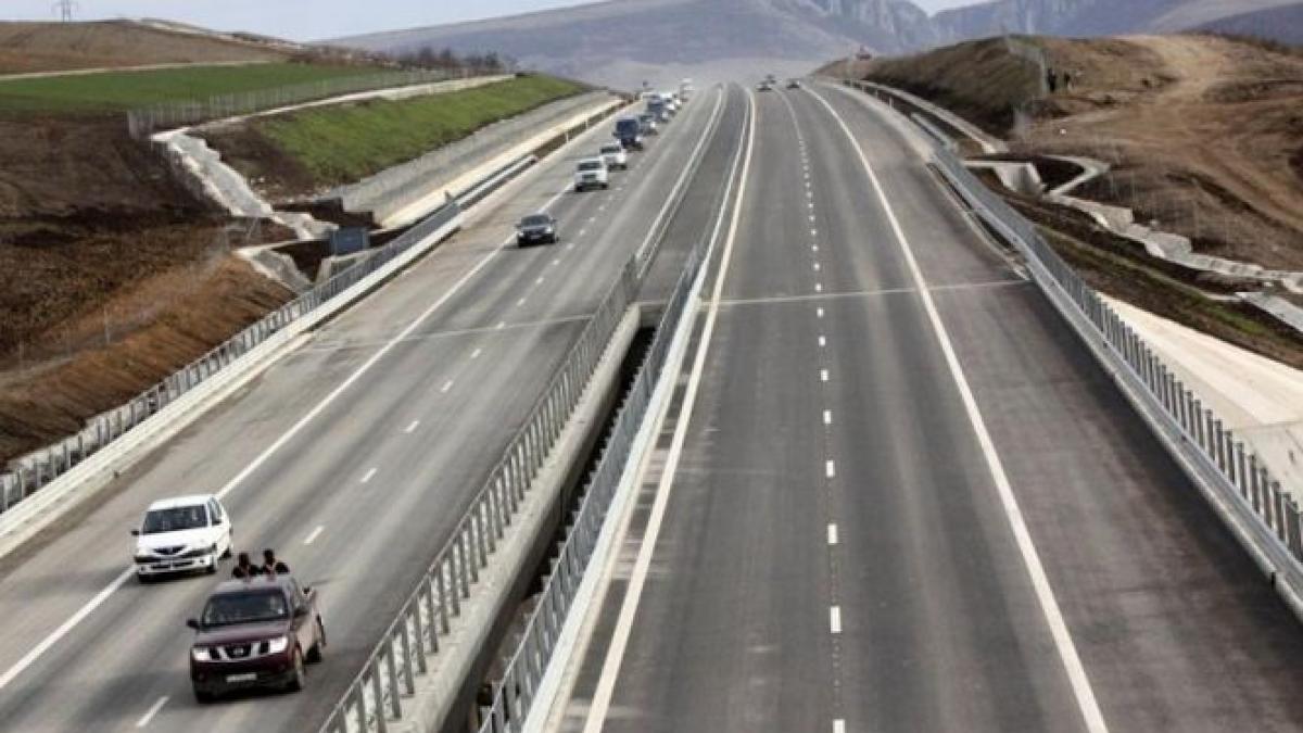 &quot;Luni se încheie cu totul&quot;. Anunţul important referitor la Autostrada Transilvania făcut de ministrul Şova