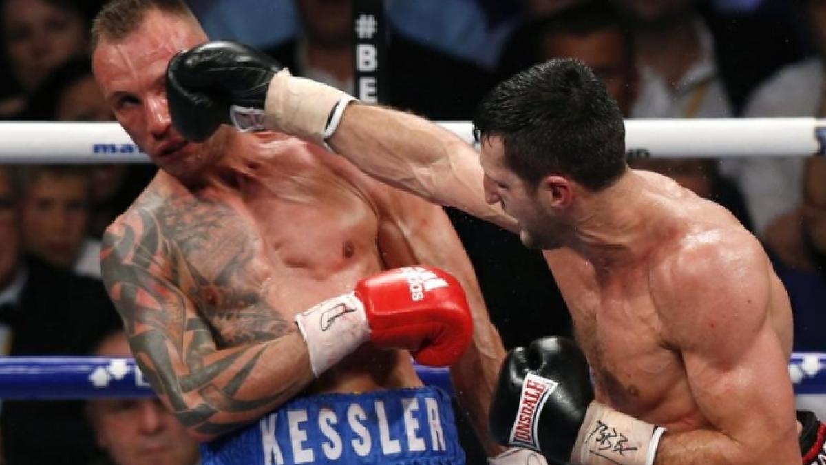 Carl Froch îl învinge pe Mikkel Kessler şi îşi păstrează centura IBF