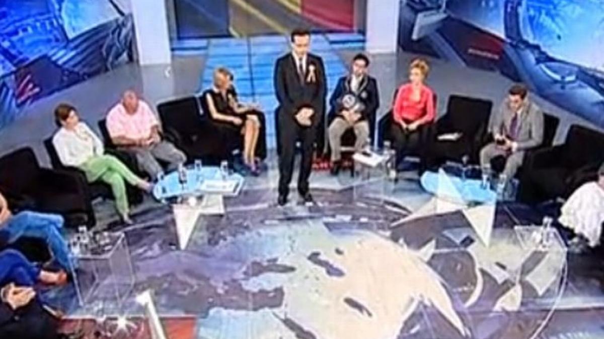 Familia Antena 3 şi cel mai mare drapel din lume. Eroii României, la Sinteza Zilei