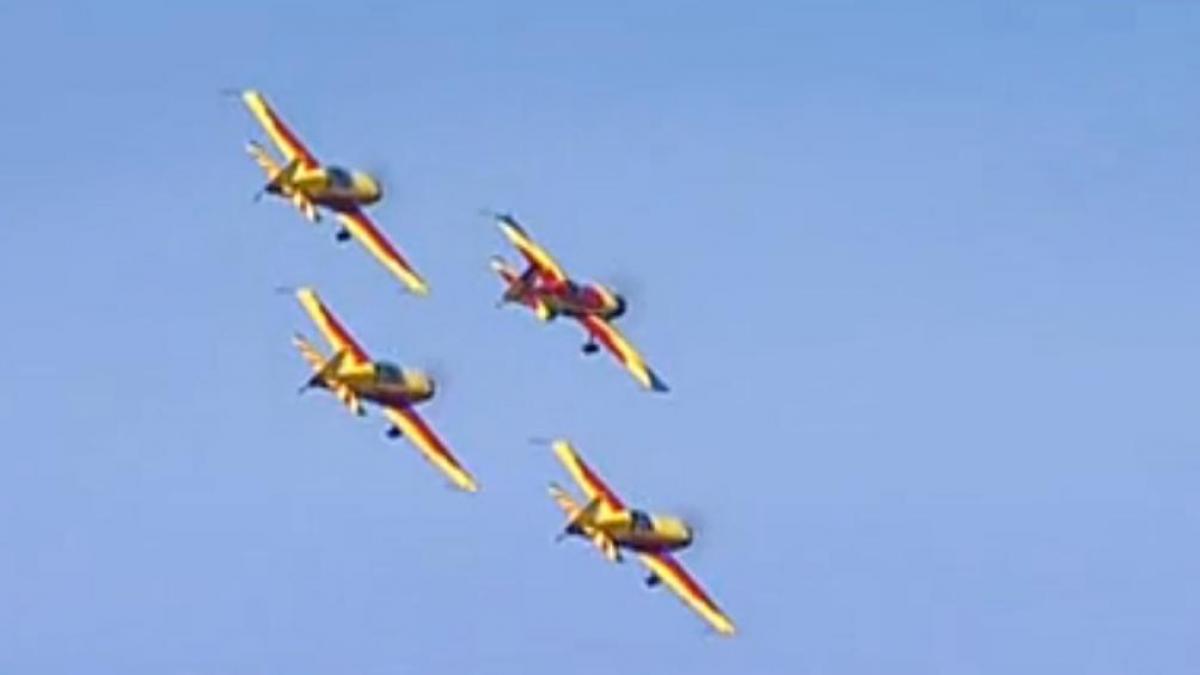 &quot;Hawks of Romania&quot;, demonstraţie aviatică deasupra Aerodromului Clinceni