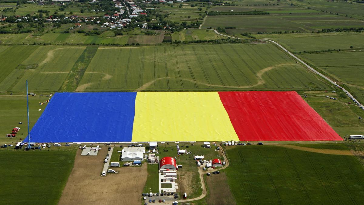 World’s biggest national flag: Antena 3 and Romania enter GUINNESS WORLD RECORDS™