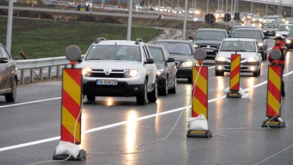 Inaugurată în 2011, autostrada Arad-Timişoara TREBUIE REASFALTATĂ PE TOATĂ LUNGIMEA