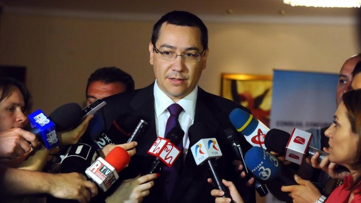 Scandal pe tema salariilor nesimţite. Premierul Victor Ponta, acuzat că lansează cifre false