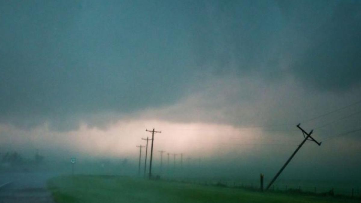 Cel puţin cinci persoane au fost ucise în urma tornadelor din Oklahoma