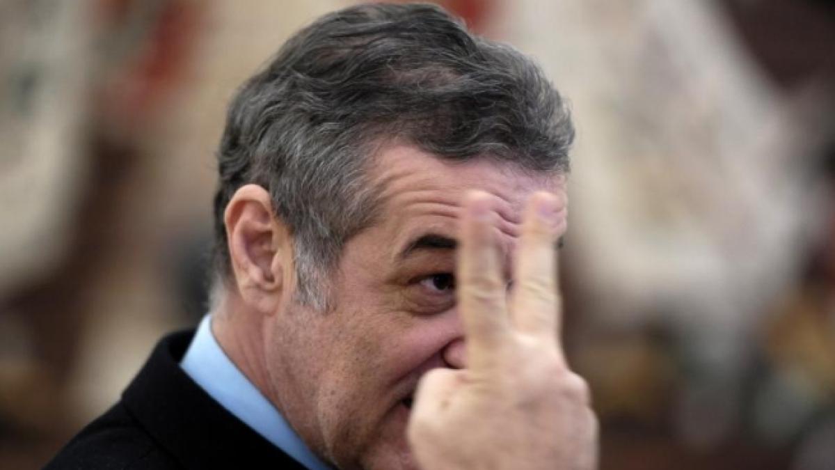 De la muntele Athos la penitenciarul Rahova. 20 de călugări au venit să se roage pentru Gigi Becali