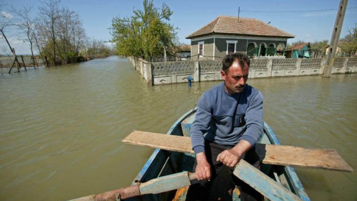 România, sub ameninţarea inundaţiilor. Dunărea ar putea să se reverse în următoarele zile