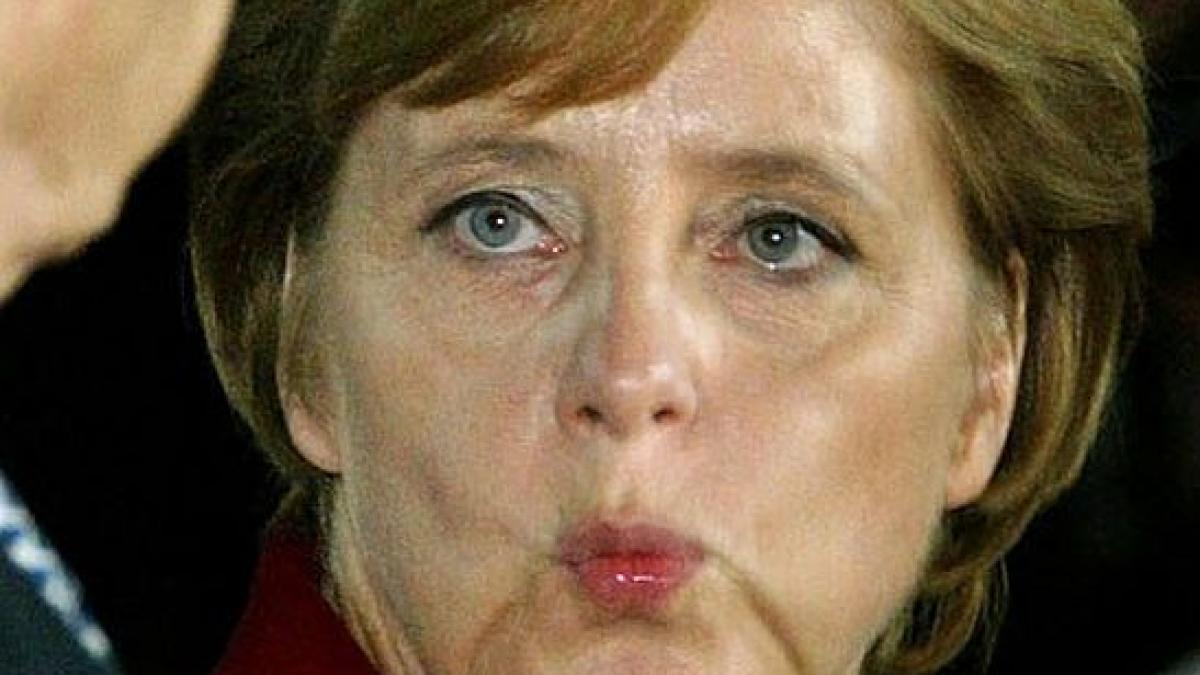 Întâlnirea care va îndepărta &quot;norii adunaţi deasupra relaţiei româno-germane&quot;. Ponta se vede cu Merkel