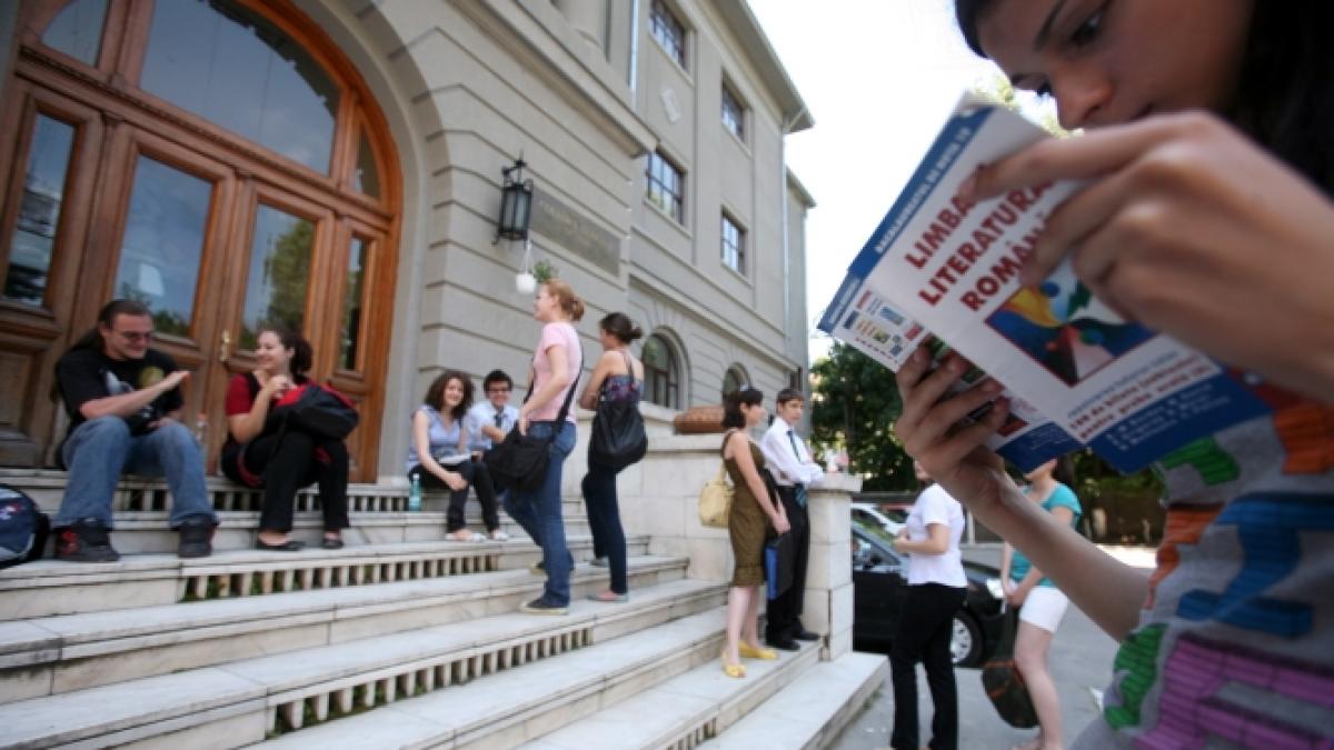 Bacul începe luni, cu proba competenţelor lingvistice la limba română. Vezi calendarul examenelor