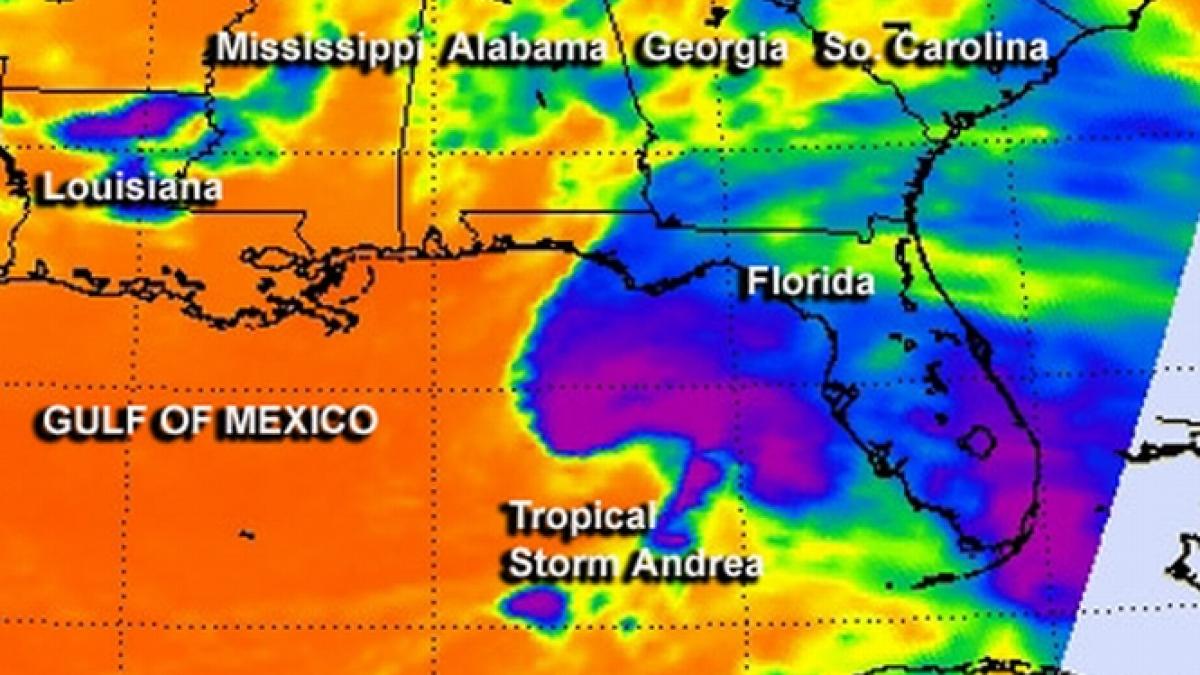 A început sezonul uraganelor în Atlantic. Furtuna tropicală Andrea a atins Florida