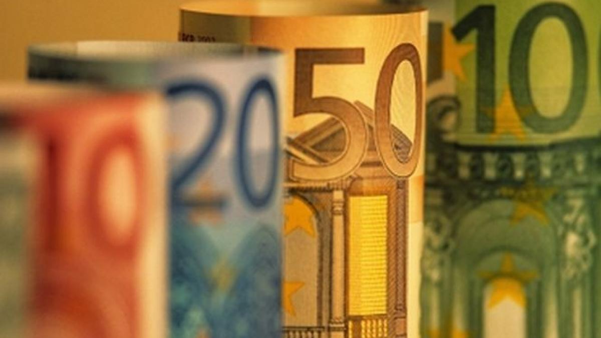 Cursul euro a atins cel mai ridicat nivel din ultimele şapte luni şi jumătate