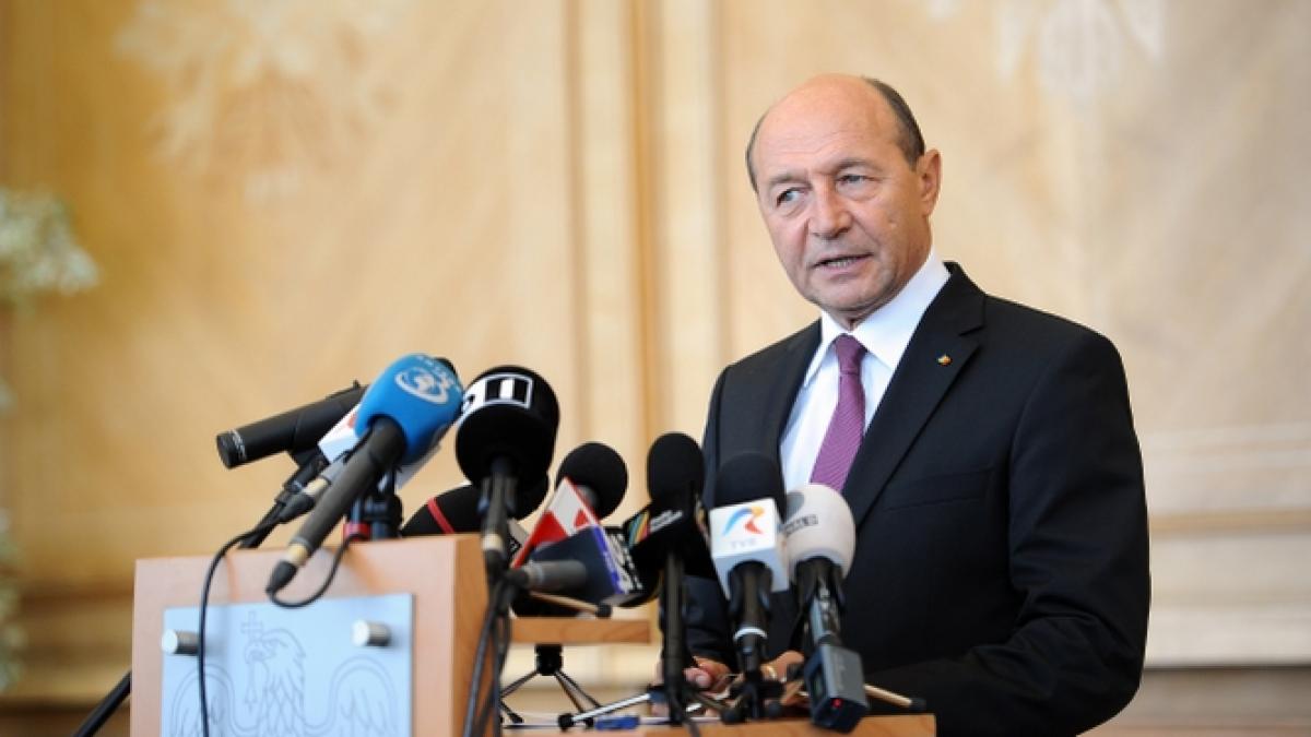 Băsescu: Cele 20 de zile pentru consultarea Parlamentului au început să curgă de ieri. Vezi scrisoarea trimisă de preşedinte către şefii celor două Camere