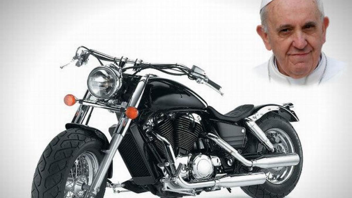 Papa Francisc a primit un cadou inedit cu ocazia Zilei Motocicliştilor