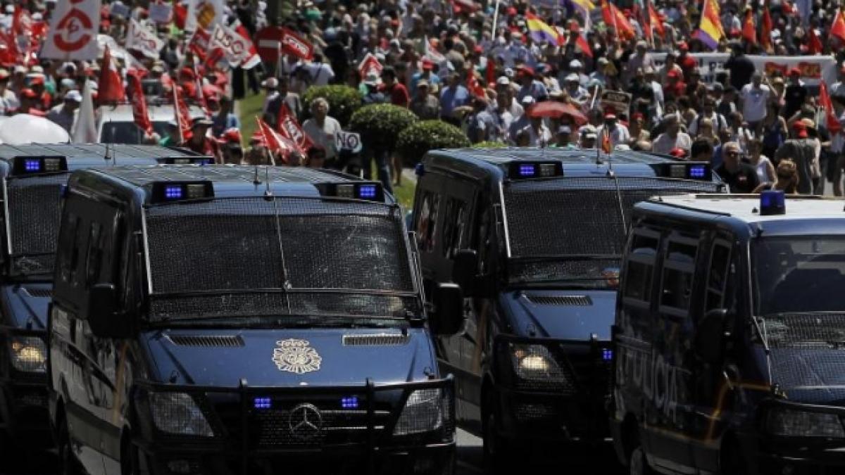 Proteste de amploare în Spania. ZECI DE MII de oameni au manifestat împotriva austerităţii şi şomajului