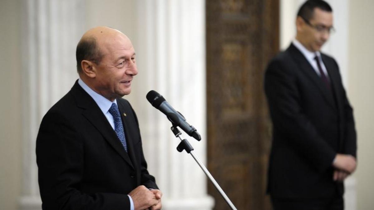 Băsescu: Referendumul pentru unicameral va avea loc cu cel puţin o săptămână înainte de cel pentru Constituţie