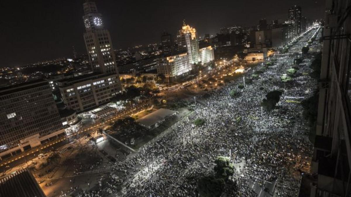 Brazilia: Primarul din Rio a condamnat actele de vandalism din timpul protestului de joi şi a făcut un bilanţ al violenţelor