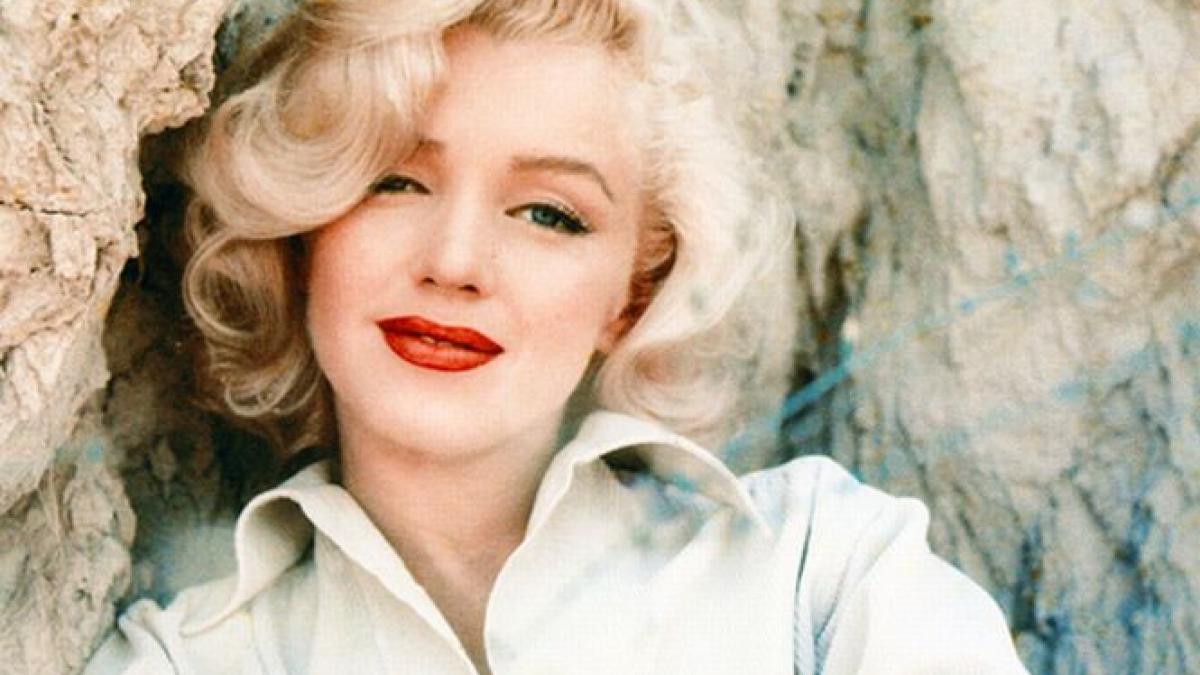 Imagini cu vedete precum Marilyn Monroe sau Audrey Hepburn, realizate de un celebru fotograf american, scoase la licitaţie