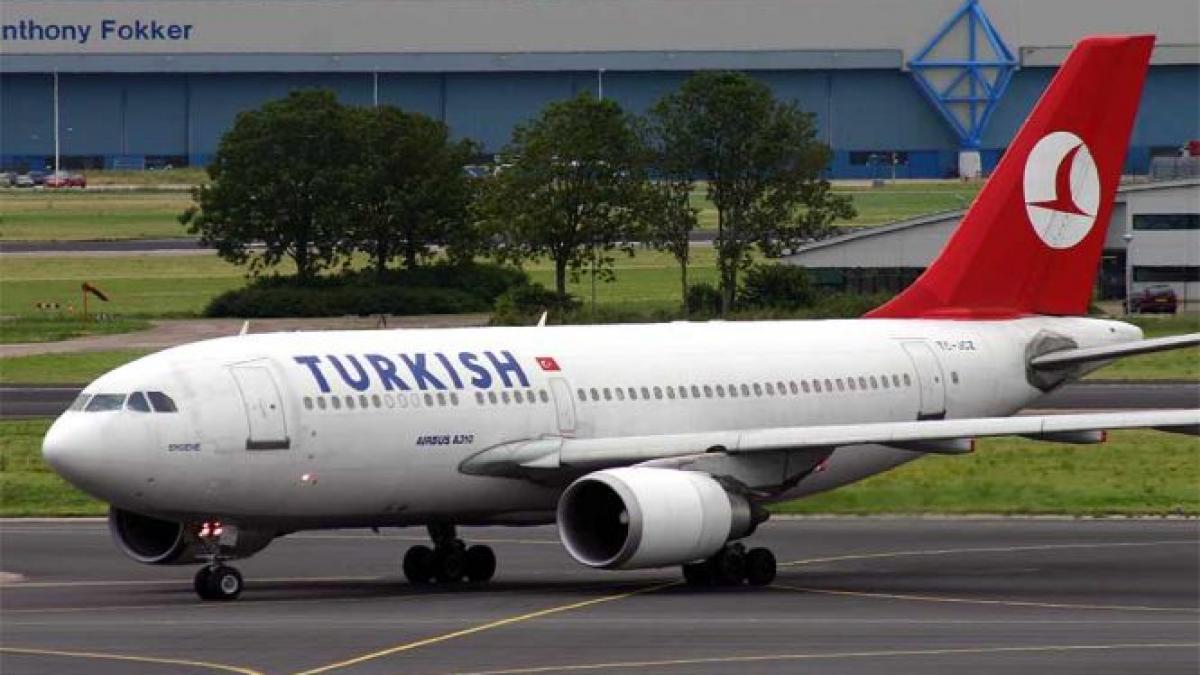 Un avion al companiei Turkish Airlines a aterizat de urgenţă la Istanbul