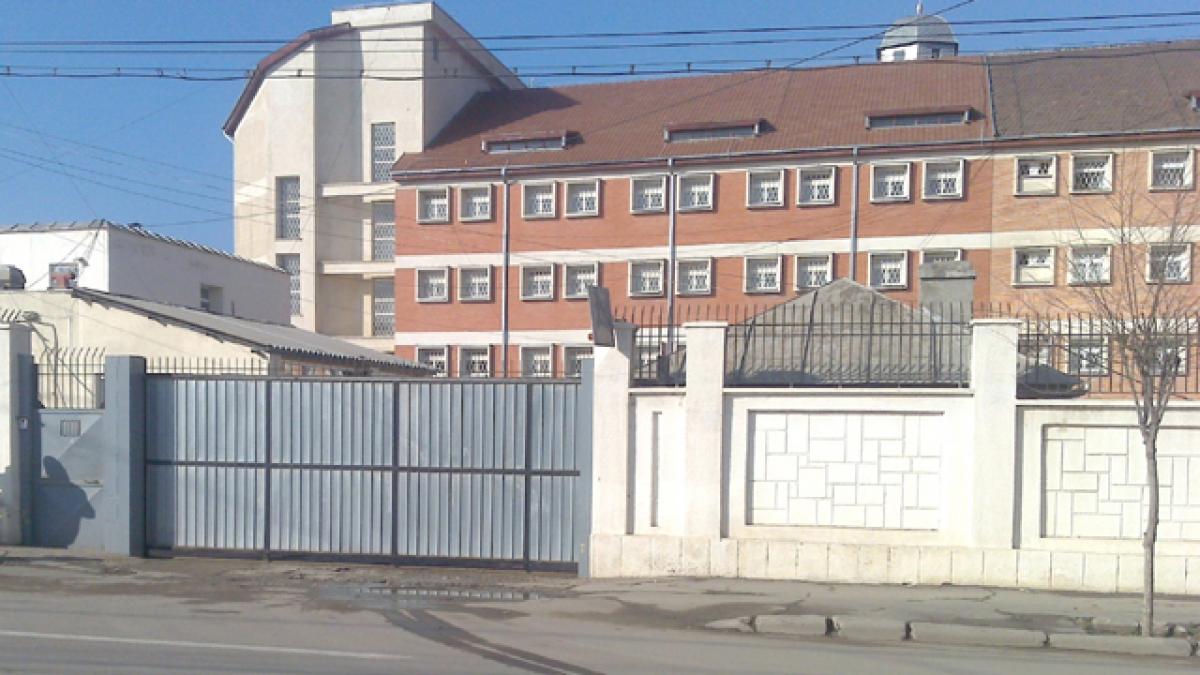 Patru deţinuţi de la Penitenciarul Tulcea au fost înjunghiaţi şi au ajuns în stare gravă la spital