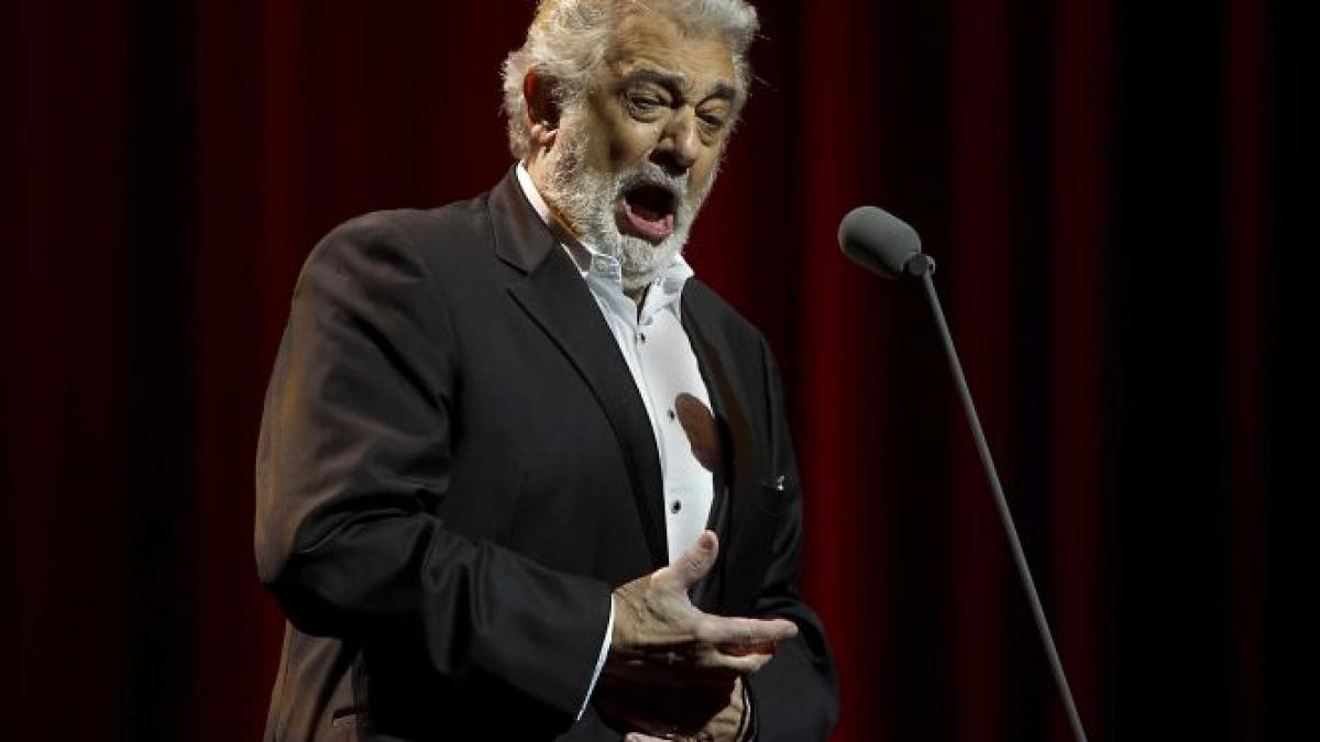 Starea de sănătate a tenorului Placido Domingo se îmbunătăţeşte