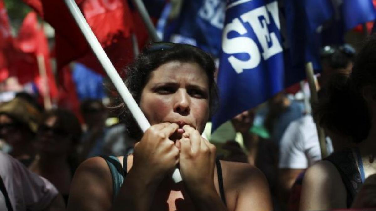 Portugalia: 50 de oameni au protestat în Parlamentul din Lisabona