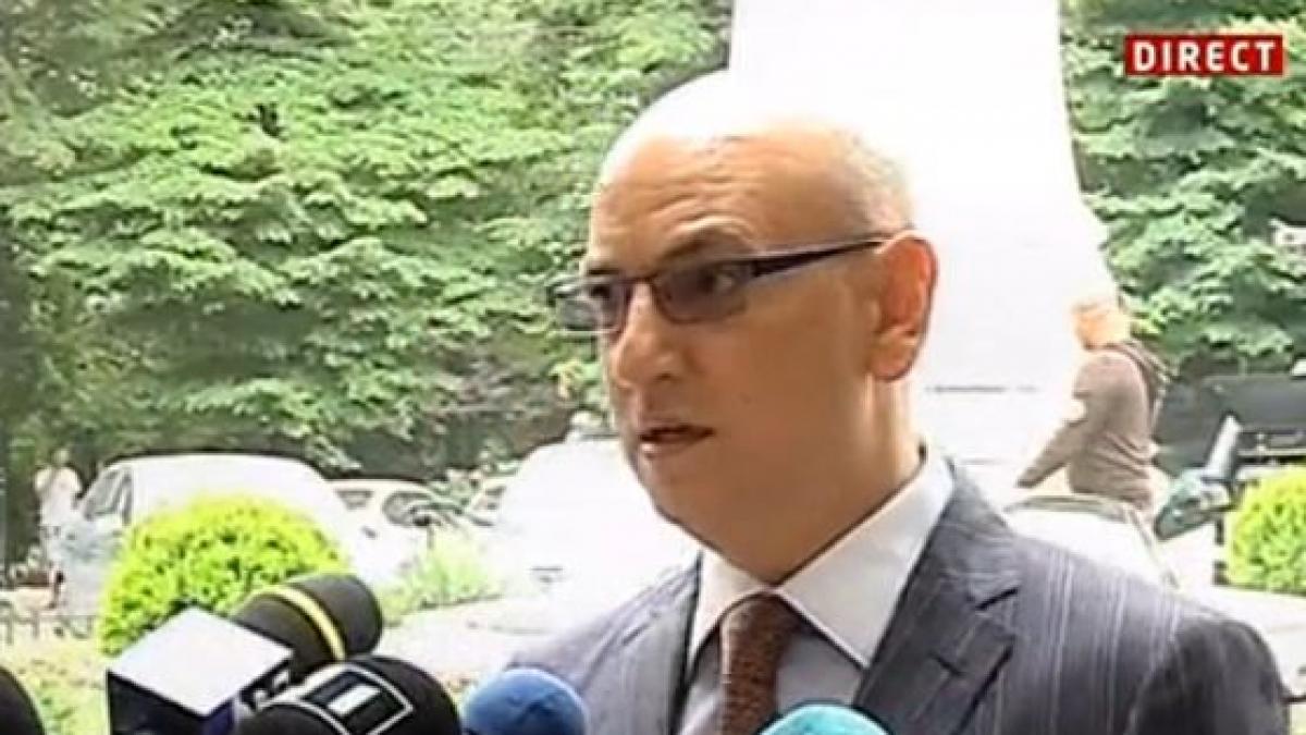 Lucian Duţă aruncă vina pe Victor Ponta pentru eşecul cardurilor de sănătate